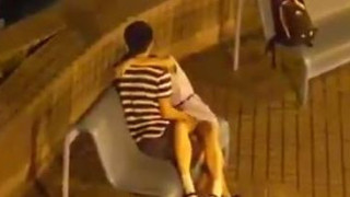 香港土地不足問題嚴重 港女學生校服都未換就在公眾地方高潮ストリーミングポルノ