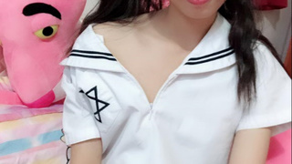 髮型很像好媳婦類型鄰家小妹房內自慰三連拍 1ストリーミングポルノ